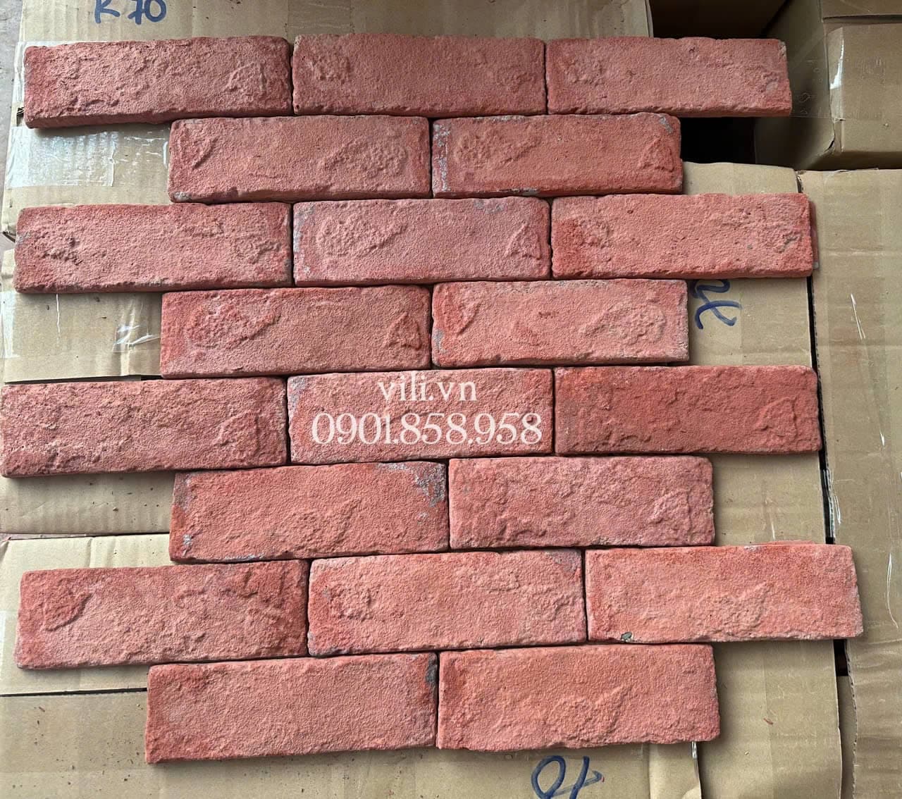 Gạch thẻ ốp tường trang trí GC619D 6x19x1cm đỏ