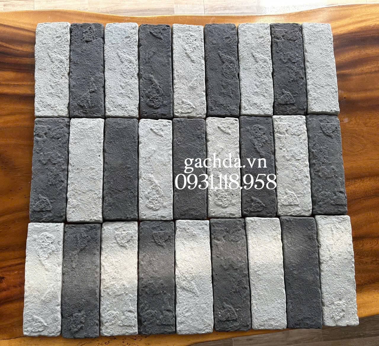 Gạch thẻ ốp tường trang trí 6x19 cm Mix 2 Màu