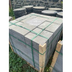 Đá tổ ong xám 30x30x2cm lát sân