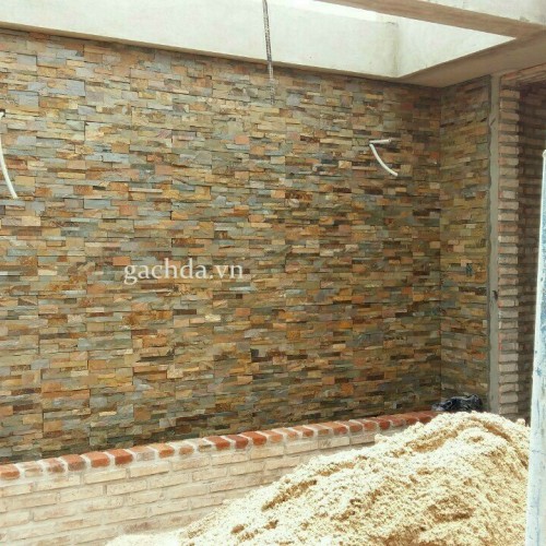 Đá chẻ ghép vàng 10x50 cm ốp trang trí