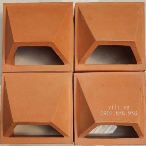 Gạch bông gió đỏ Bánh Ú