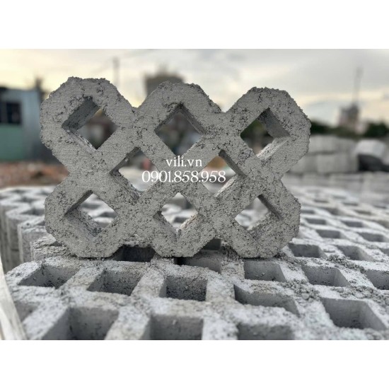 Gạch trồng cỏ 8 lỗ nhám