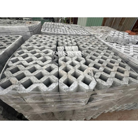 Gạch trồng cỏ 8 lỗ nhám