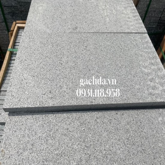 Đá lát sân Đen lông chuột 30x60x2cm khò nhám