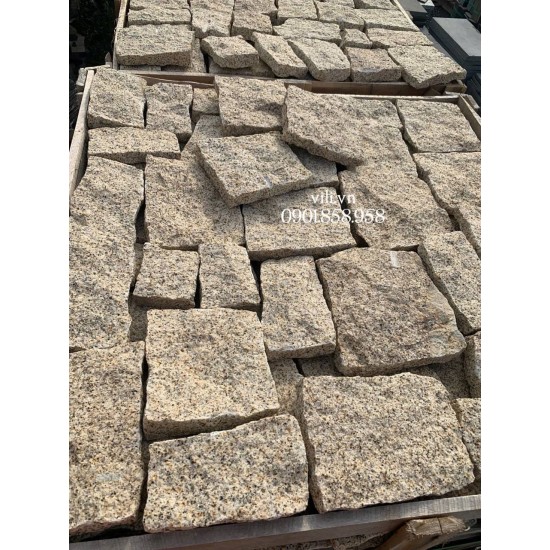 Đá rối Granite vàng Bình Định